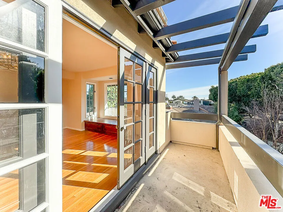 2445 22nd Street Santa Monica, CA 90405