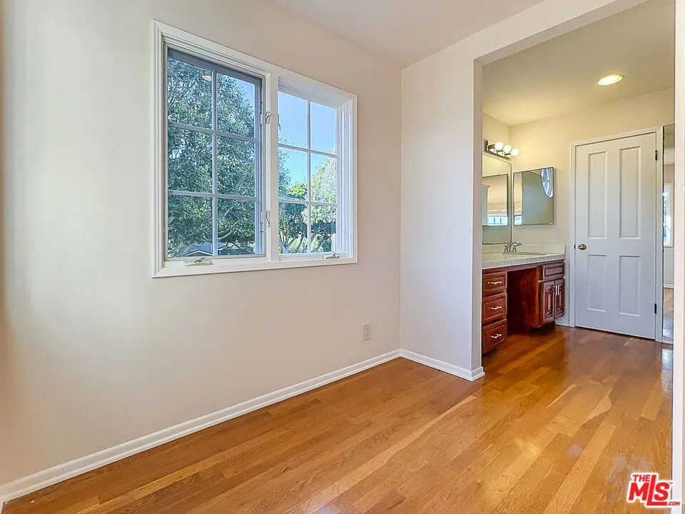 2445 22nd Street Santa Monica, CA 90405