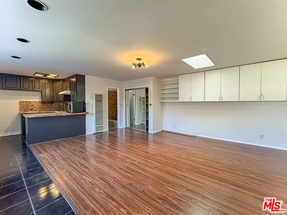 2445 22nd Street Santa Monica, CA 90405