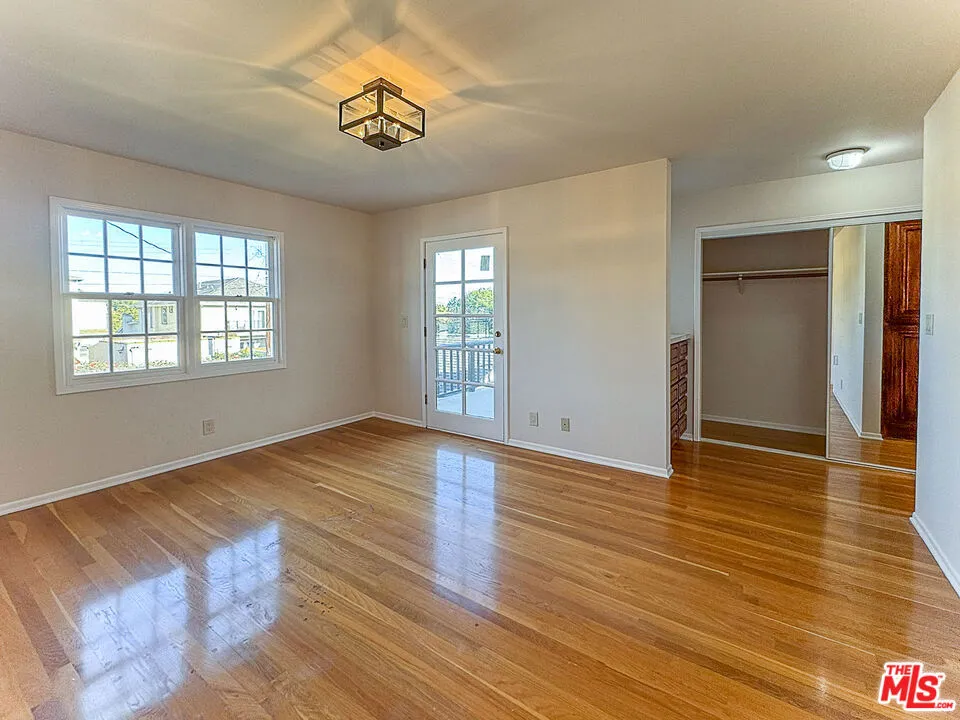 2445 22nd Street Santa Monica, CA 90405