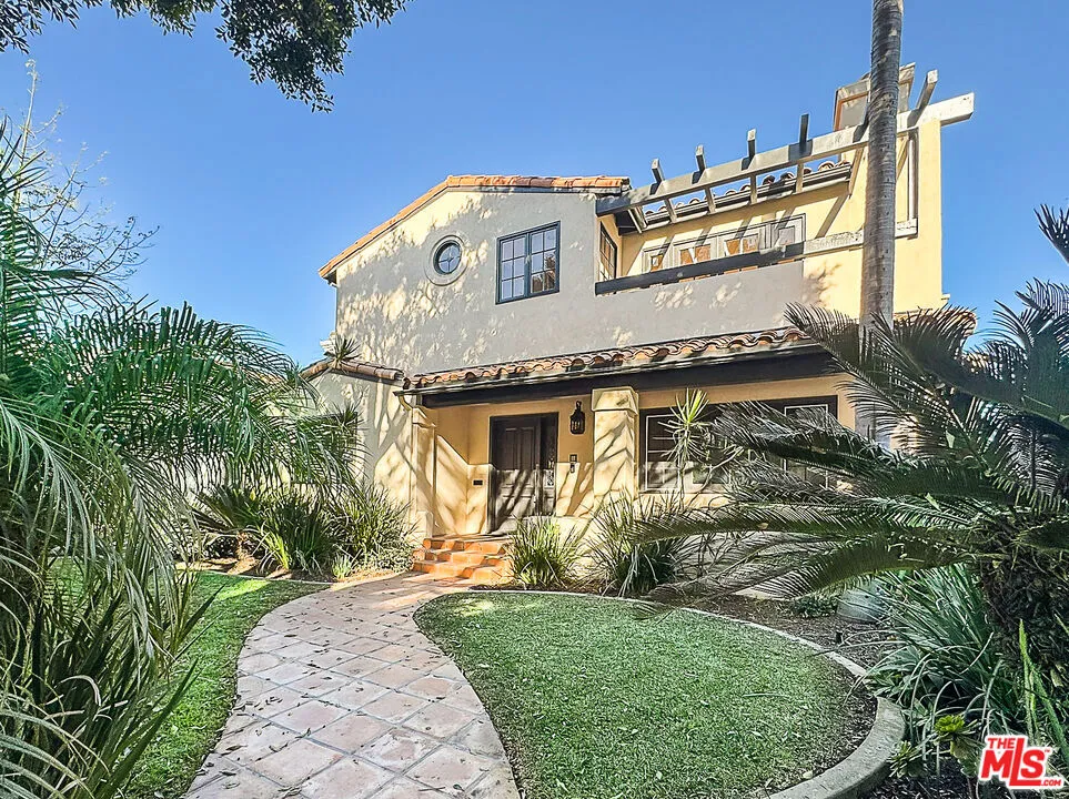 2445 22nd Street Santa Monica, CA 90405