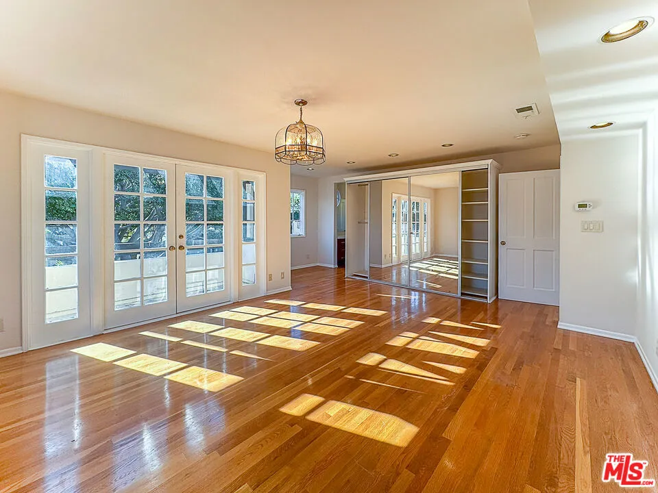 2445 22nd Street Santa Monica, CA 90405