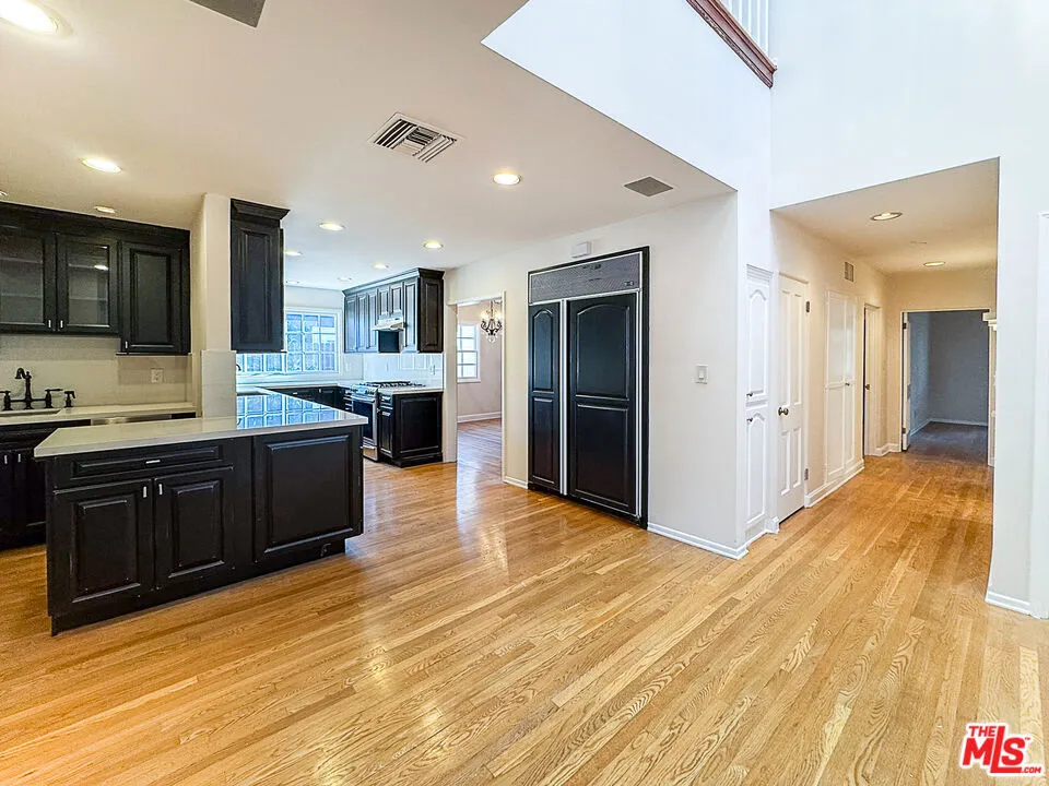2445 22nd Street Santa Monica, CA 90405