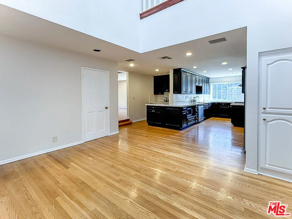 2445 22nd Street Santa Monica, CA 90405