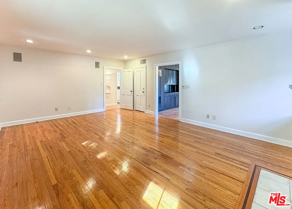 2445 22nd Street Santa Monica, CA 90405