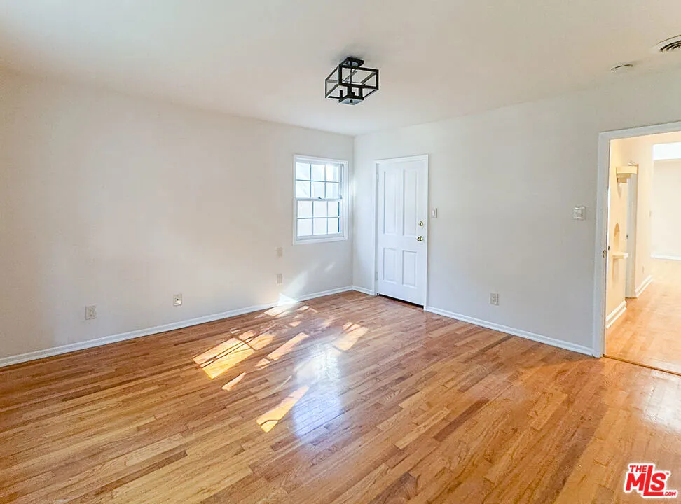 2445 22nd Street Santa Monica, CA 90405