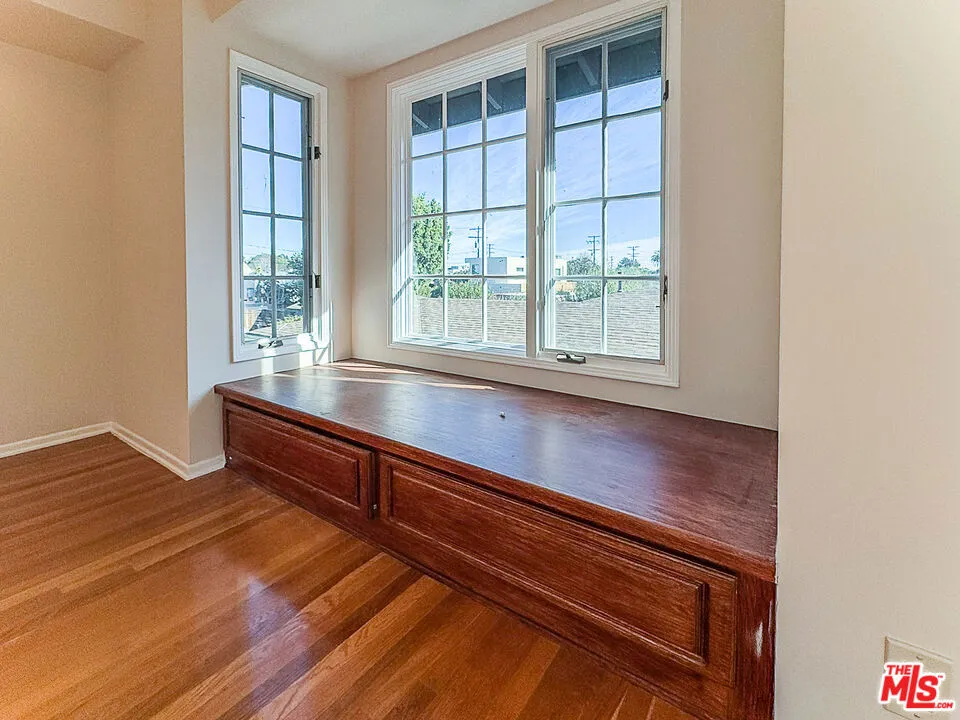 2445 22nd Street Santa Monica, CA 90405