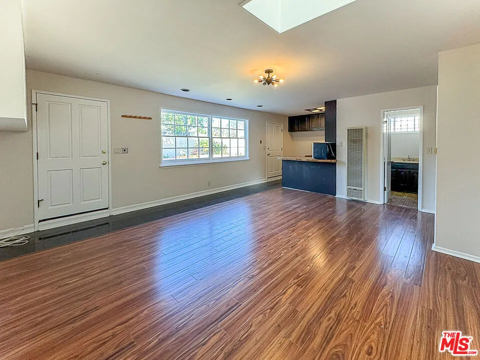 2445 22nd Street Santa Monica, CA 90405