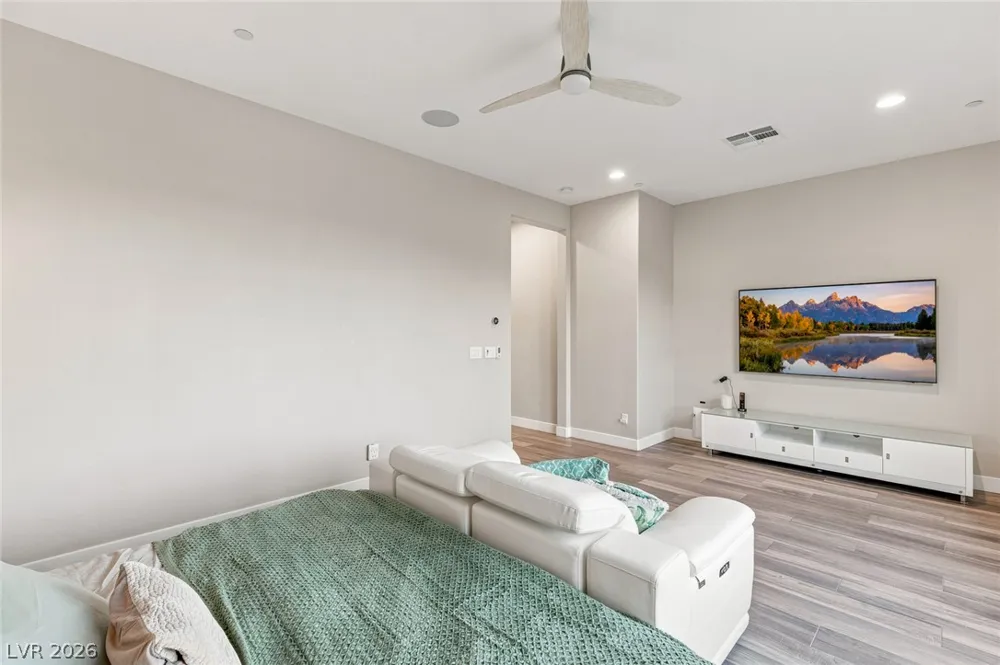 9935 Justin Earl Avenue Las Vegas, NV 89149