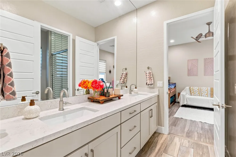 9935 Justin Earl Avenue Las Vegas, NV 89149