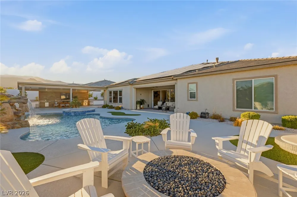 9935 Justin Earl Avenue Las Vegas, NV 89149