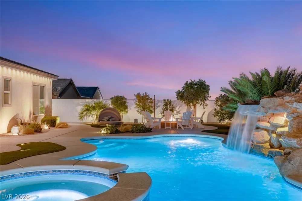 9935 Justin Earl Avenue Las Vegas, NV 89149