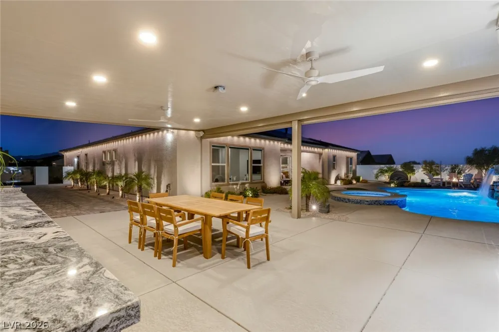 9935 Justin Earl Avenue Las Vegas, NV 89149