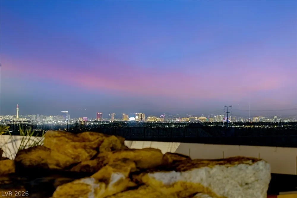 9935 Justin Earl Avenue Las Vegas, NV 89149