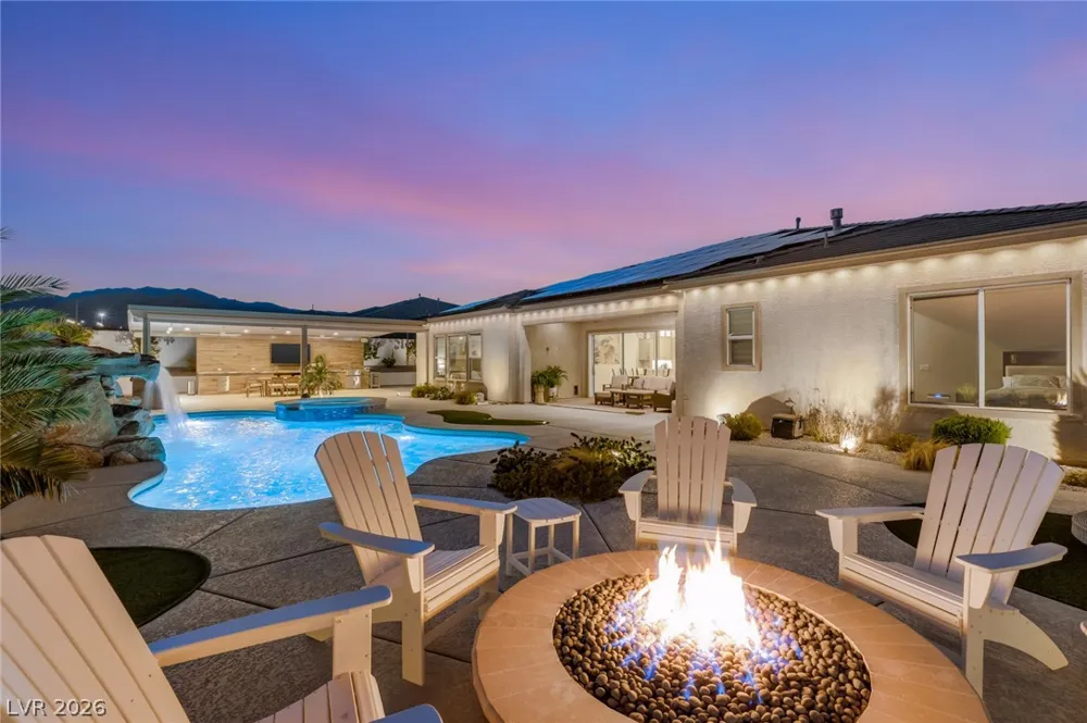 9935 Justin Earl Avenue Las Vegas, NV 89149