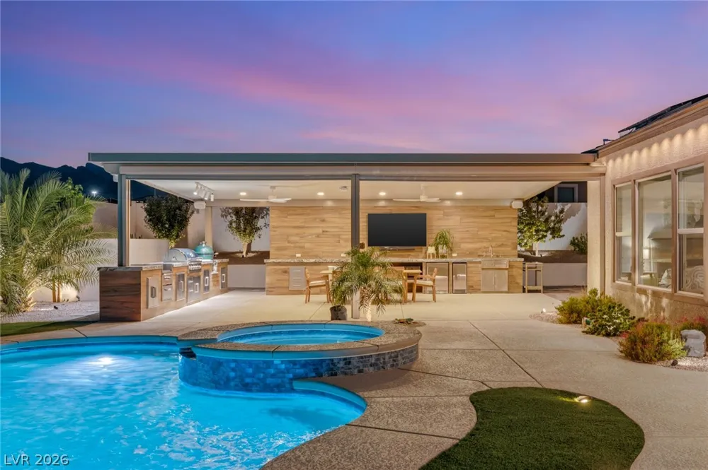 9935 Justin Earl Avenue Las Vegas, NV 89149