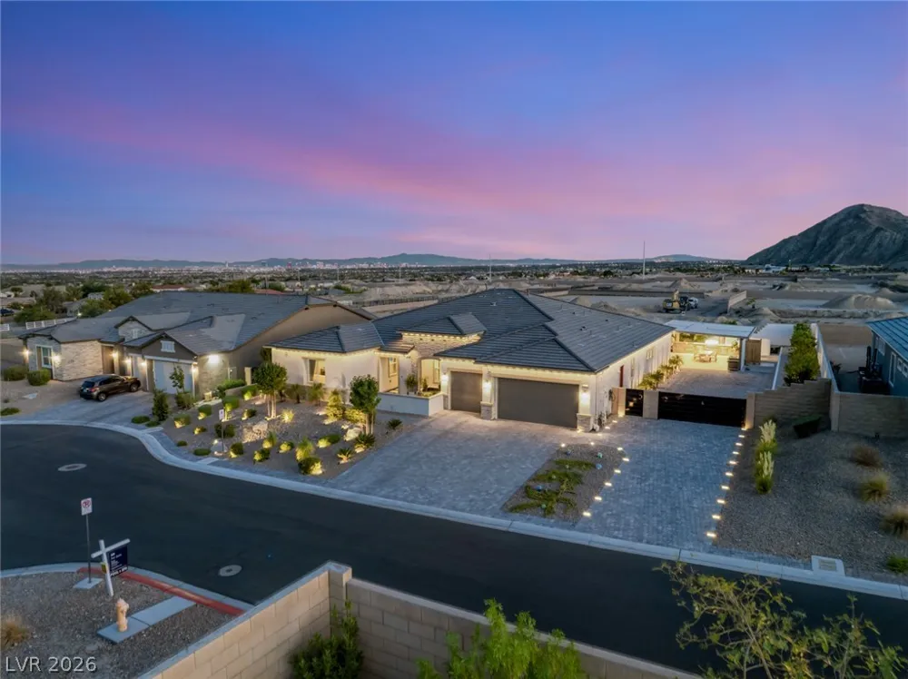 9935 Justin Earl Avenue Las Vegas, NV 89149