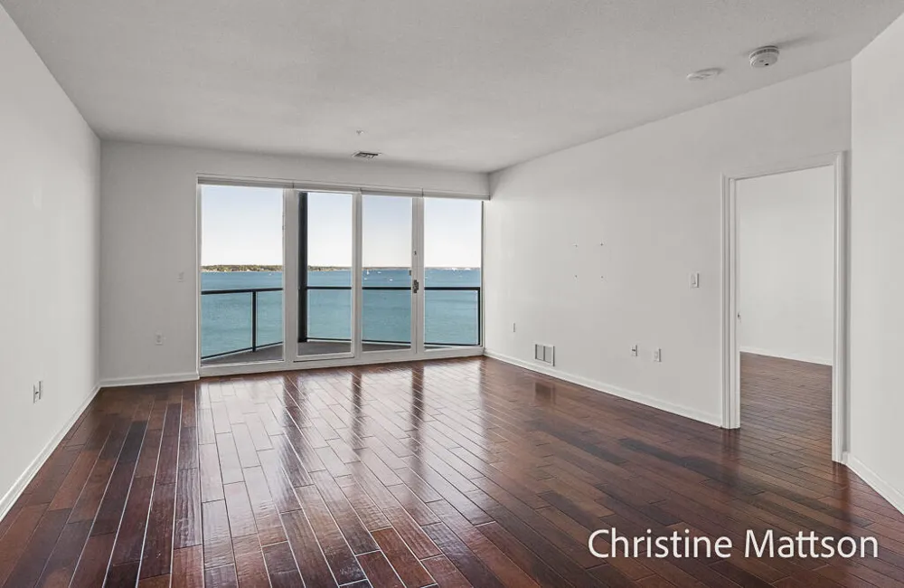 2964 Lakeshore Drive #E702 Muskegon City, MI 49441
