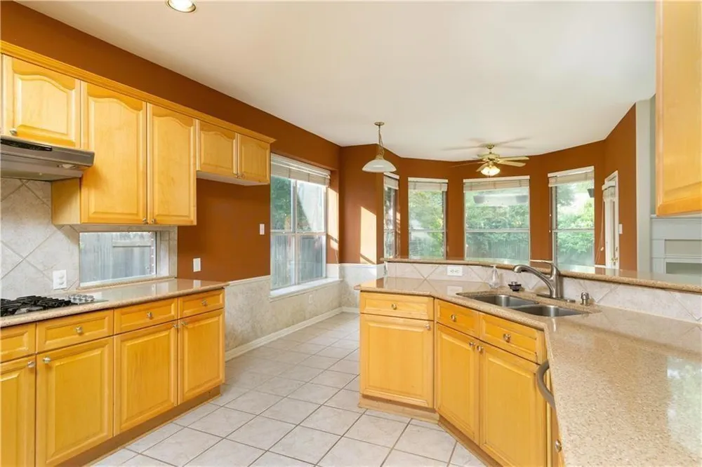 5701 Gorham Glen Lane Austin, TX 78739