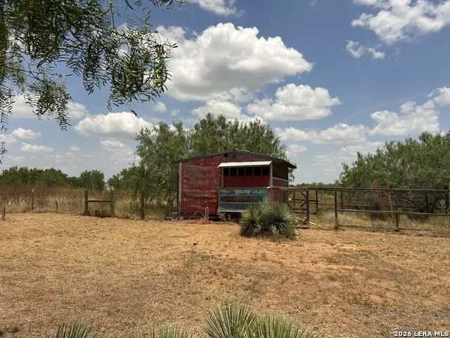 8960 W Fm 140 Charlotte, TX 78011