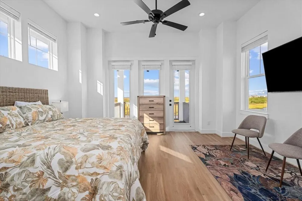 25719 Bay Breeze Drive Galveston, TX 77554