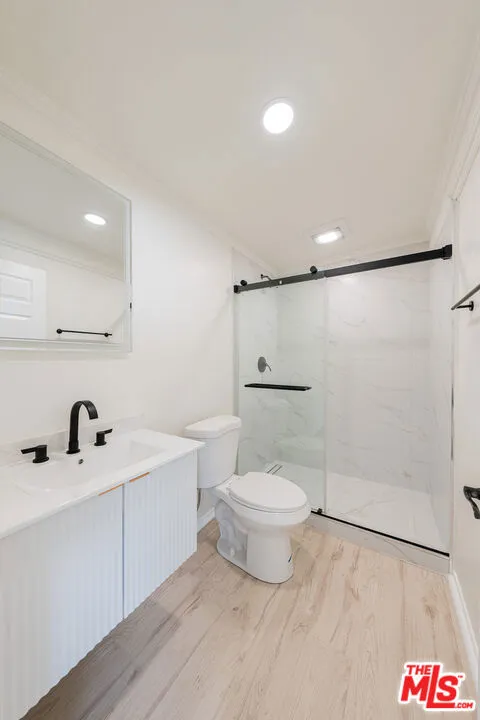 8149 Alcove Avenue Los Angeles, CA 91605
