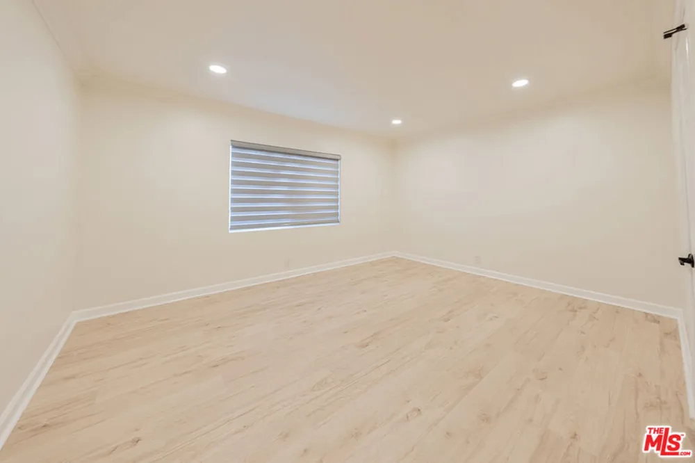 8149 Alcove Avenue Los Angeles, CA 91605