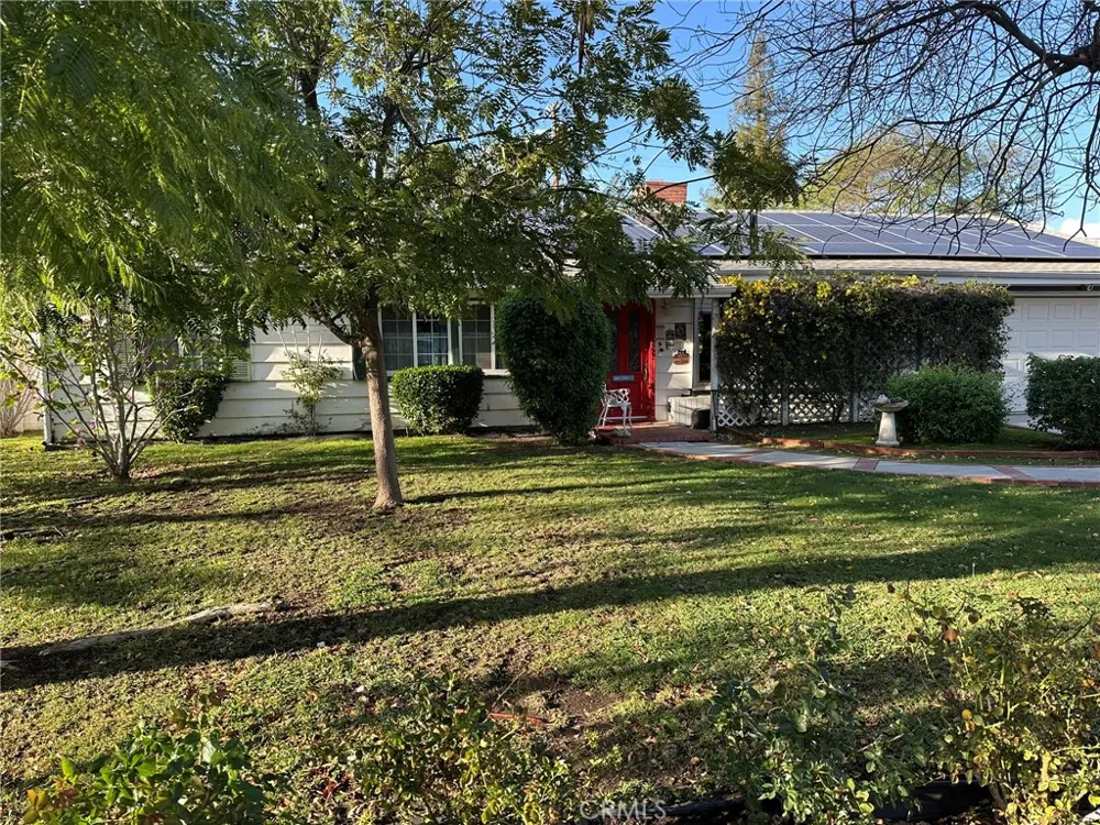 22901 Leonora Drive Woodland Hills, CA 91367