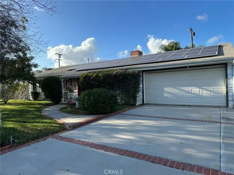 22901 Leonora Drive