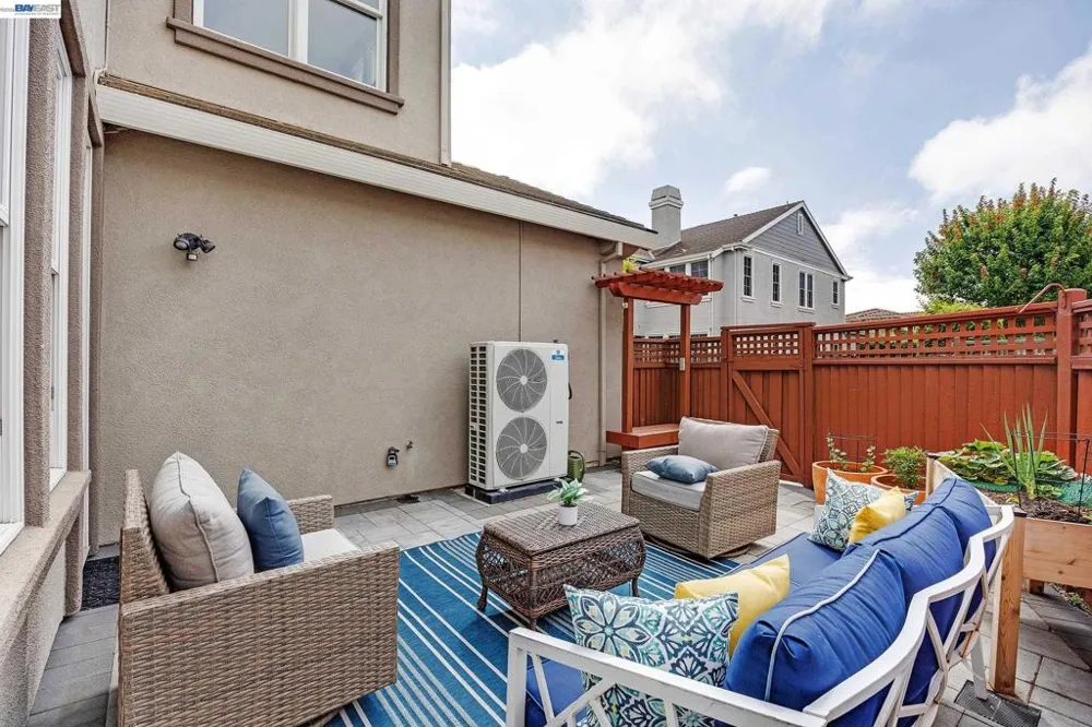 380 Tucker Ave Alameda, CA 94501