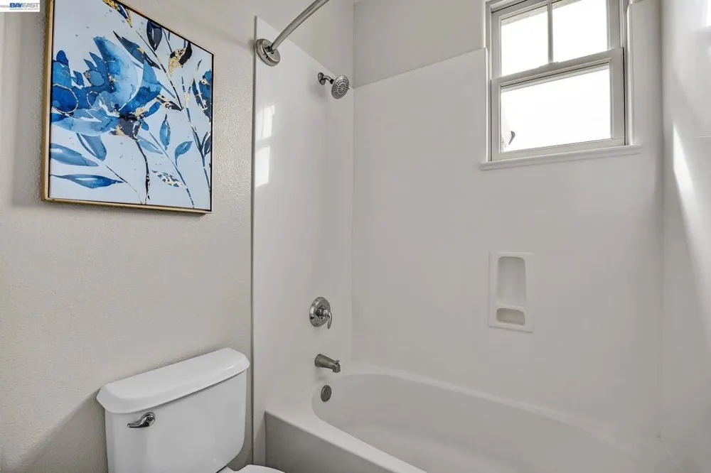 380 Tucker Ave Alameda, CA 94501