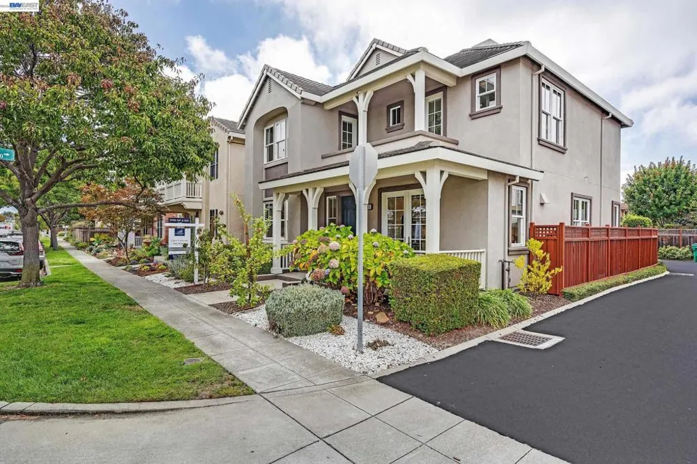 380 Tucker Ave Alameda, CA 94501