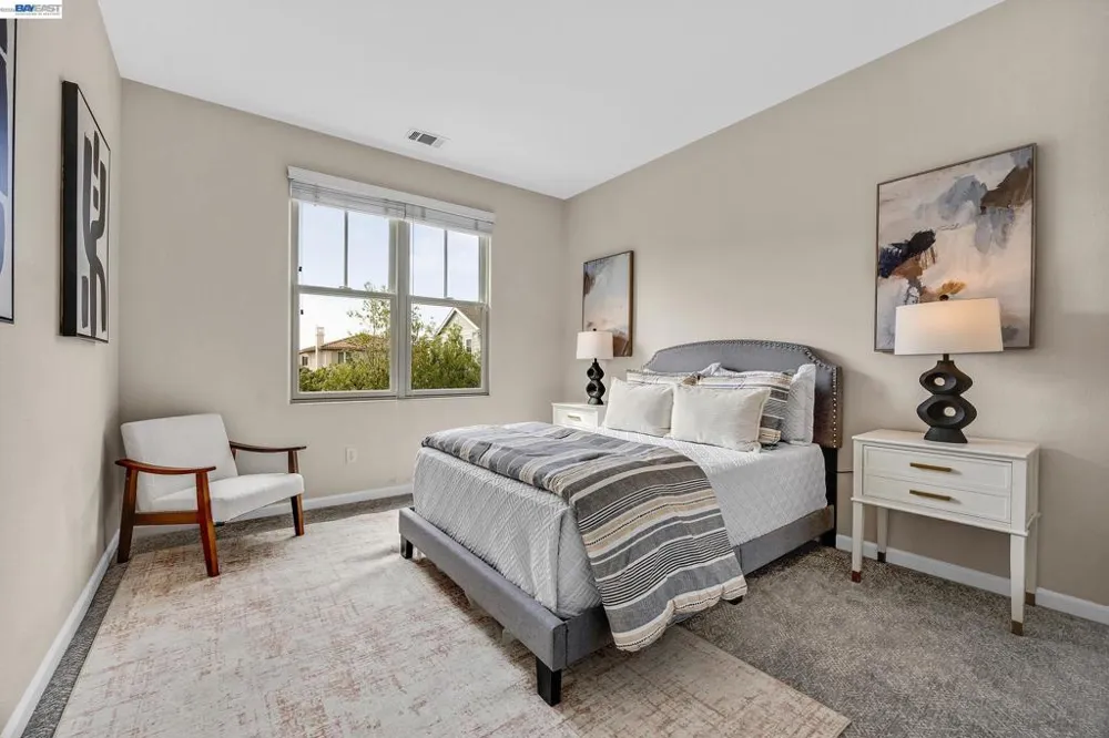 380 Tucker Ave Alameda, CA 94501