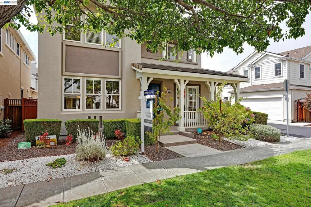 380 Tucker Ave Alameda, CA 94501