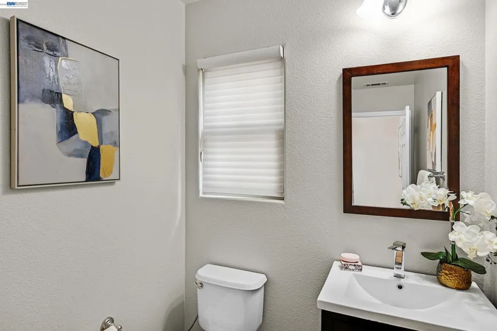 380 Tucker Ave Alameda, CA 94501
