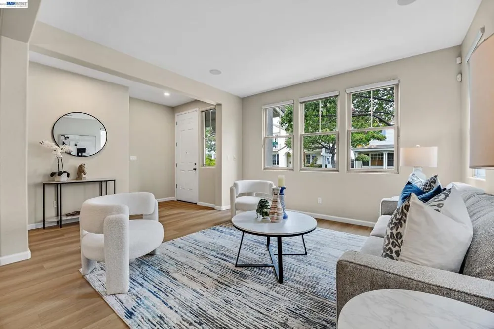 380 Tucker Ave Alameda, CA 94501