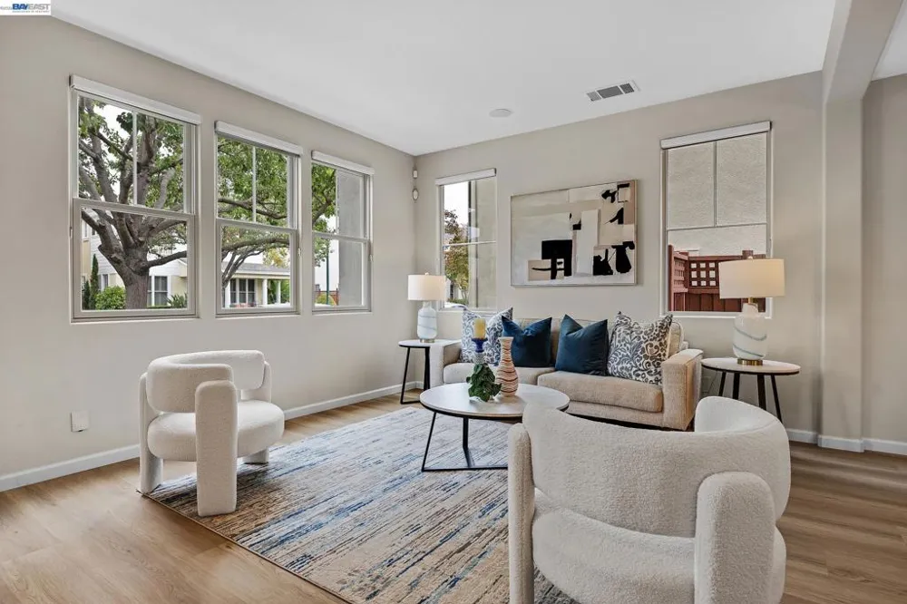 380 Tucker Ave Alameda, CA 94501