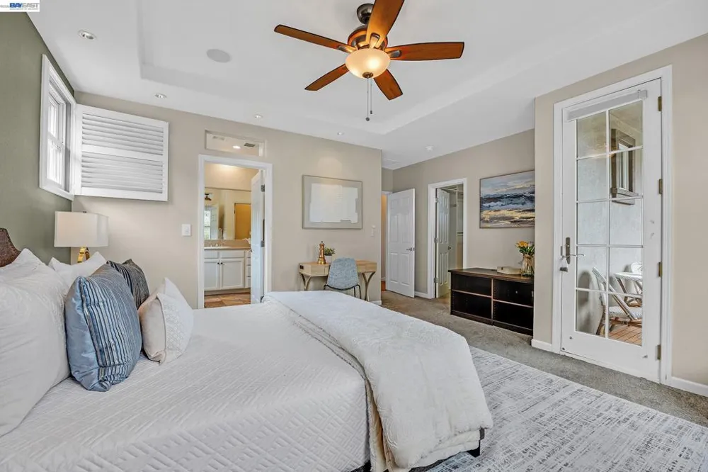 380 Tucker Ave Alameda, CA 94501