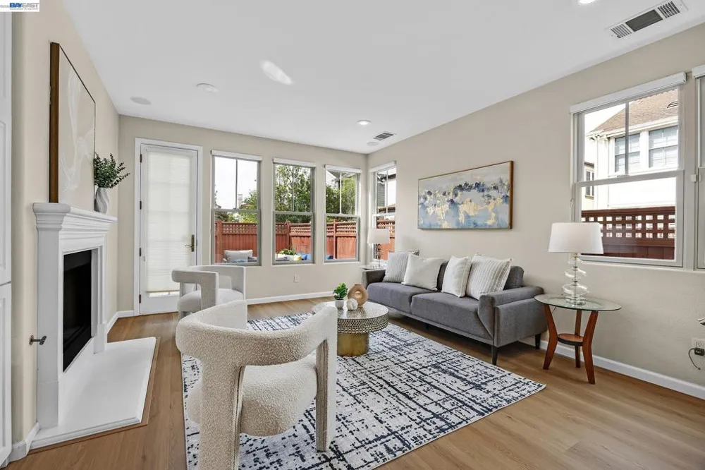 380 Tucker Ave Alameda, CA 94501