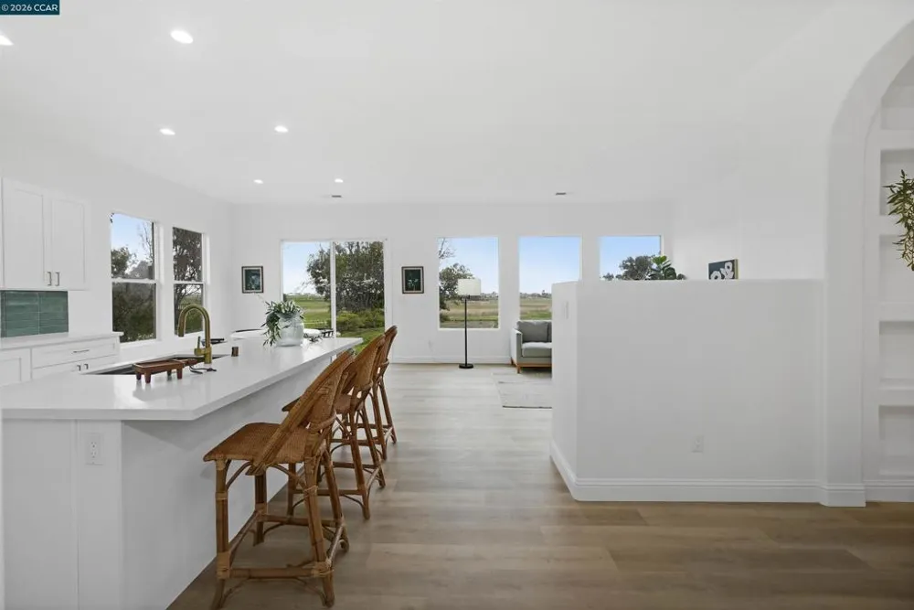 175 Oakridge Way Rio Vista, CA 94571