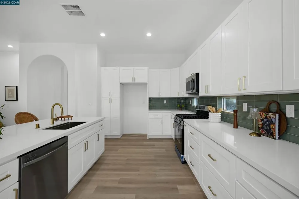 175 Oakridge Way Rio Vista, CA 94571