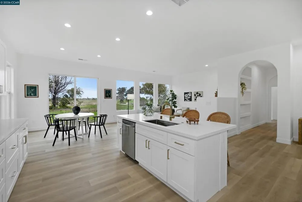 175 Oakridge Way Rio Vista, CA 94571