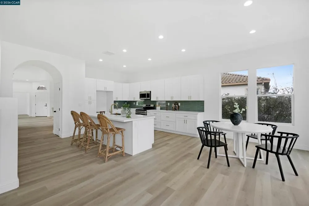 175 Oakridge Way Rio Vista, CA 94571
