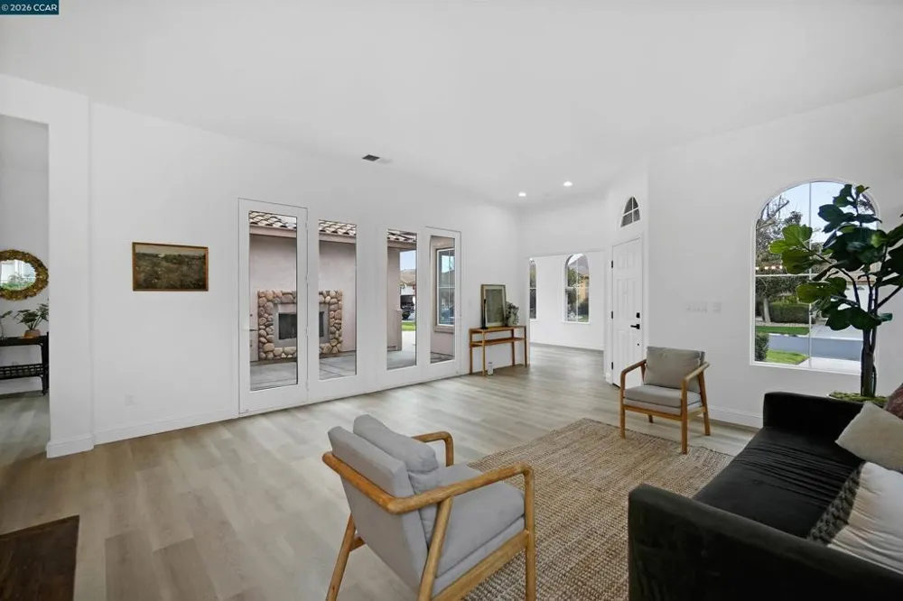 175 Oakridge Way Rio Vista, CA 94571