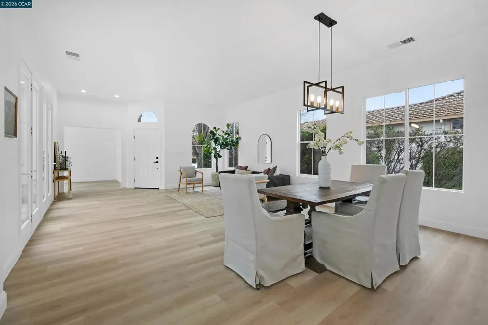 175 Oakridge Way Rio Vista, CA 94571