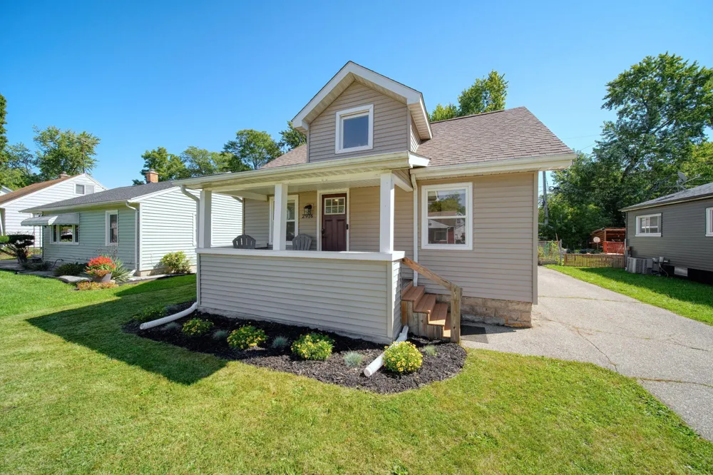 2916 Alfred Avenue Lansing, MI 48906