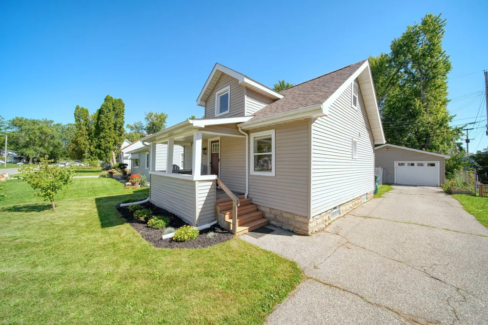 2916 Alfred Avenue Lansing, MI 48906