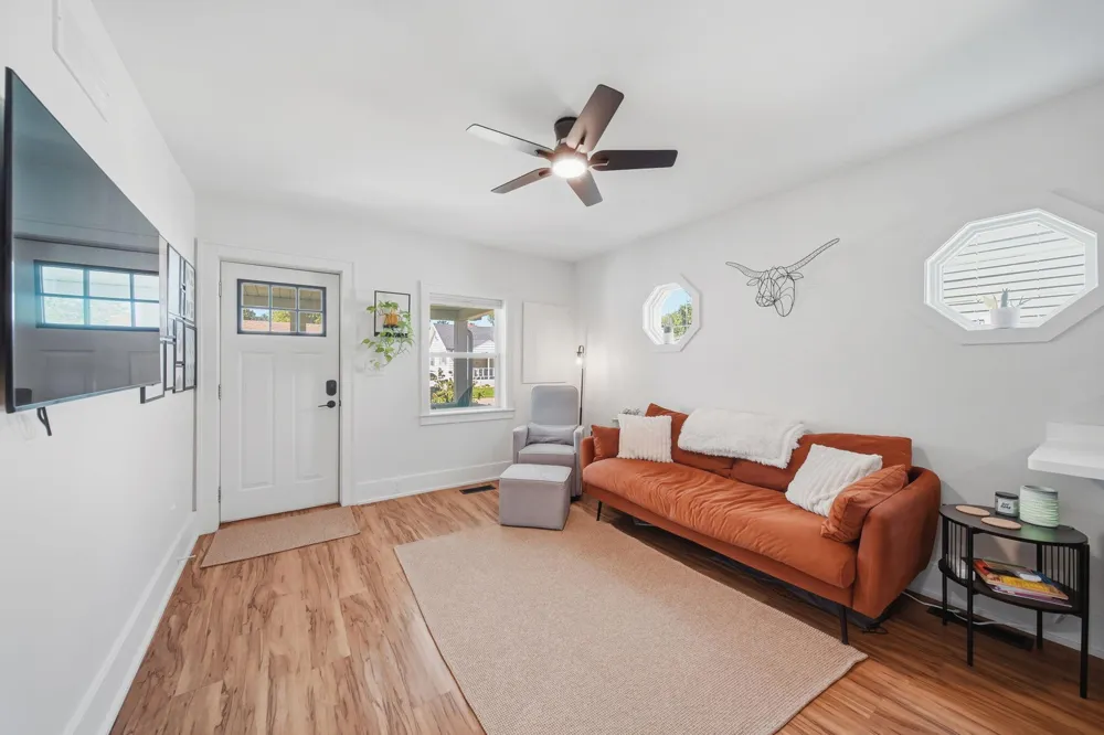 2916 Alfred Avenue Lansing, MI 48906