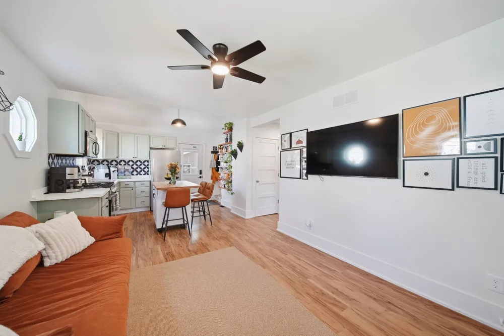 2916 Alfred Avenue Lansing, MI 48906