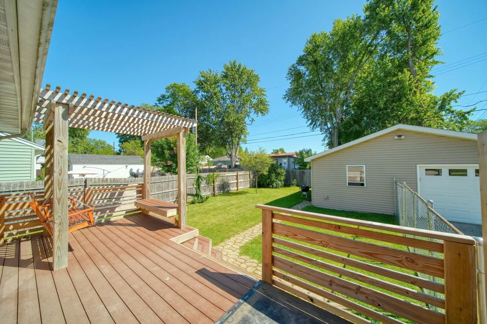 2916 Alfred Avenue Lansing, MI 48906